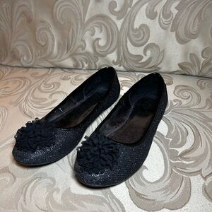 Elegant Black Girl’s Sparkle Nine Wear Flats 4.5